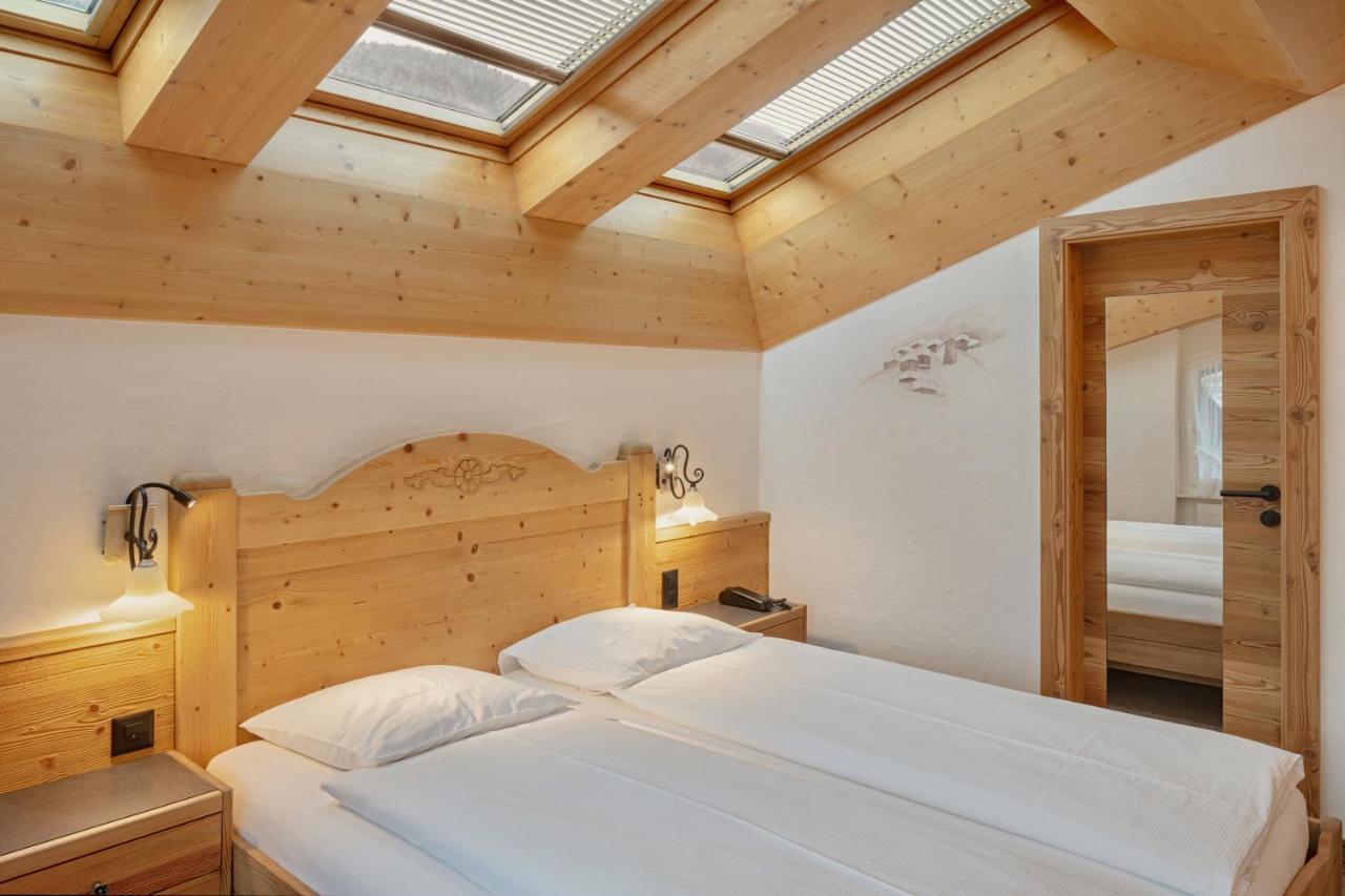 Hotel Antika Zermatt Exterior photo
