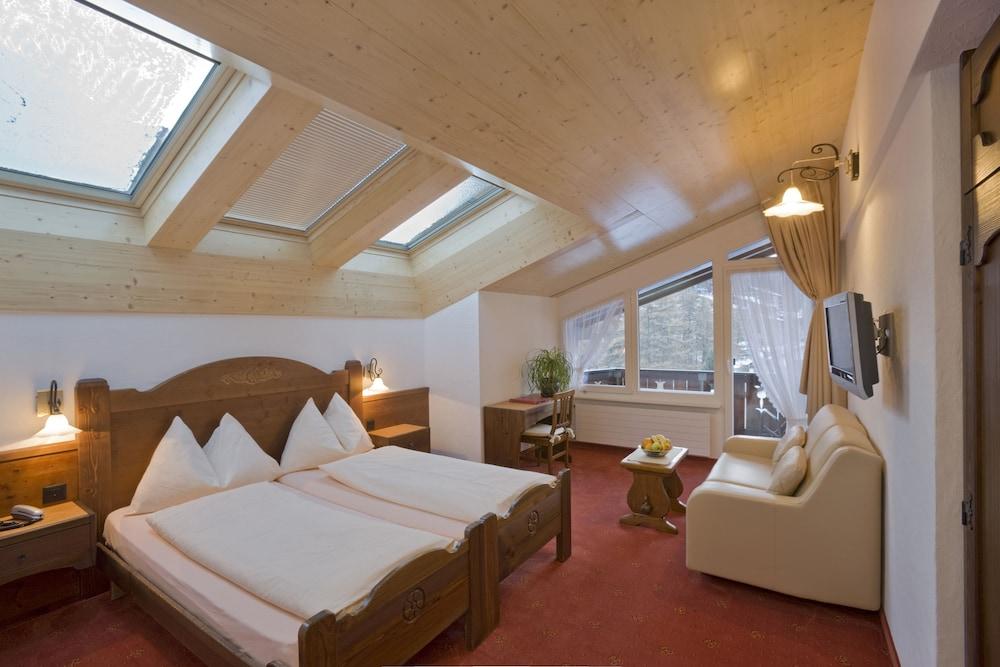 Hotel Antika Zermatt Exterior photo