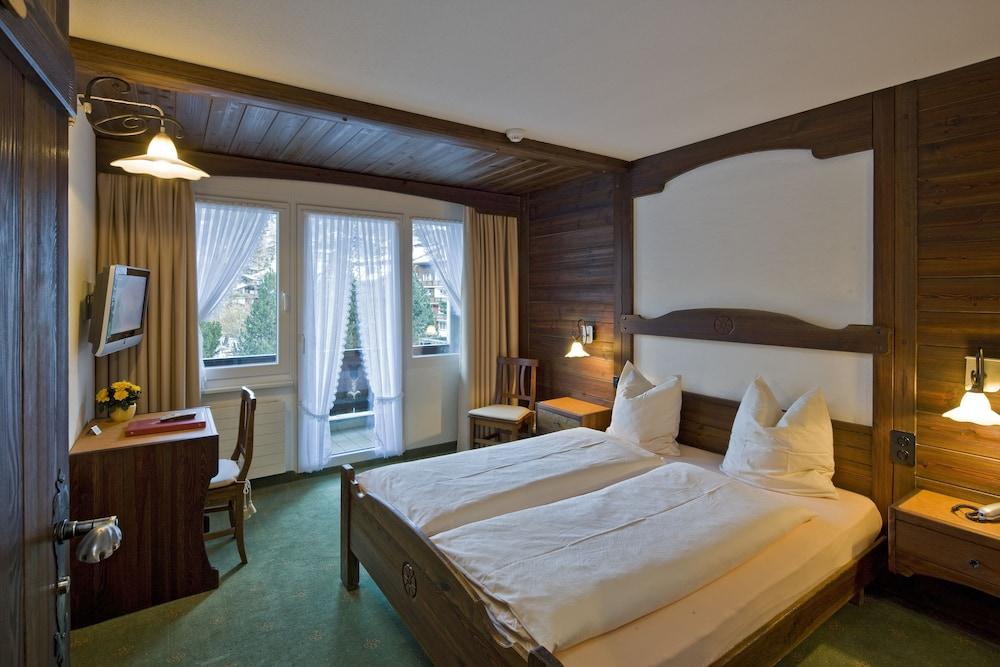 Hotel Antika Zermatt Exterior photo