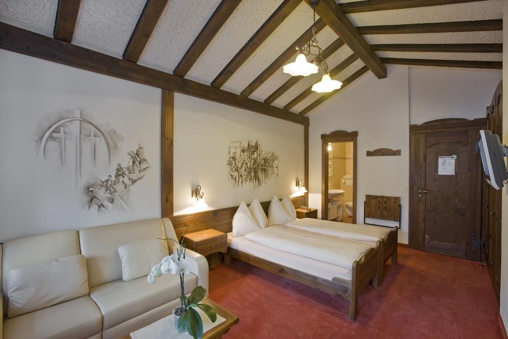 Hotel Antika Zermatt Exterior photo