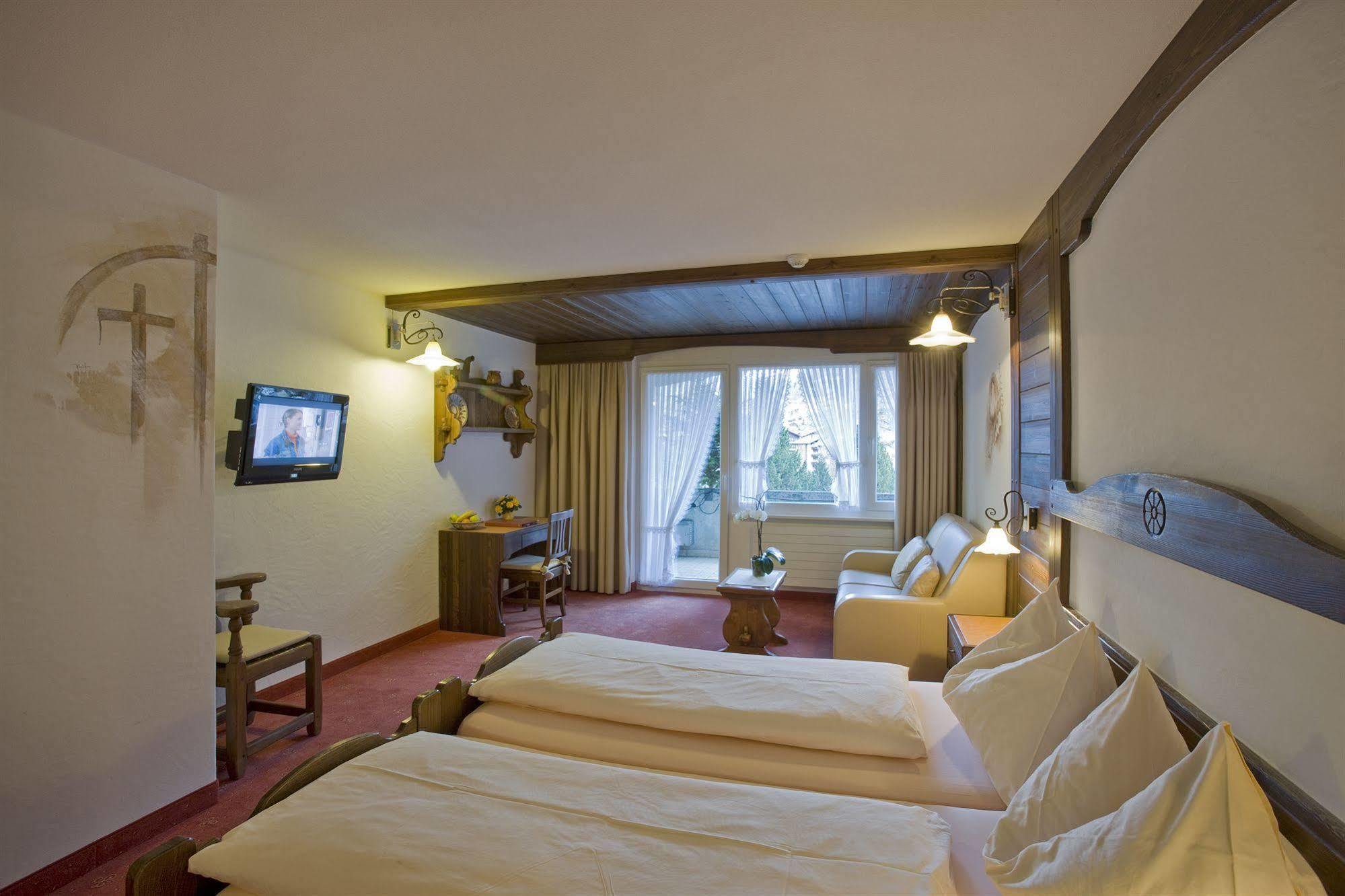 Hotel Antika Zermatt Exterior photo