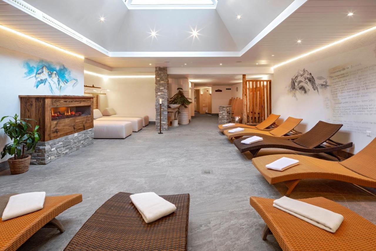 Hotel Antika Zermatt Exterior photo